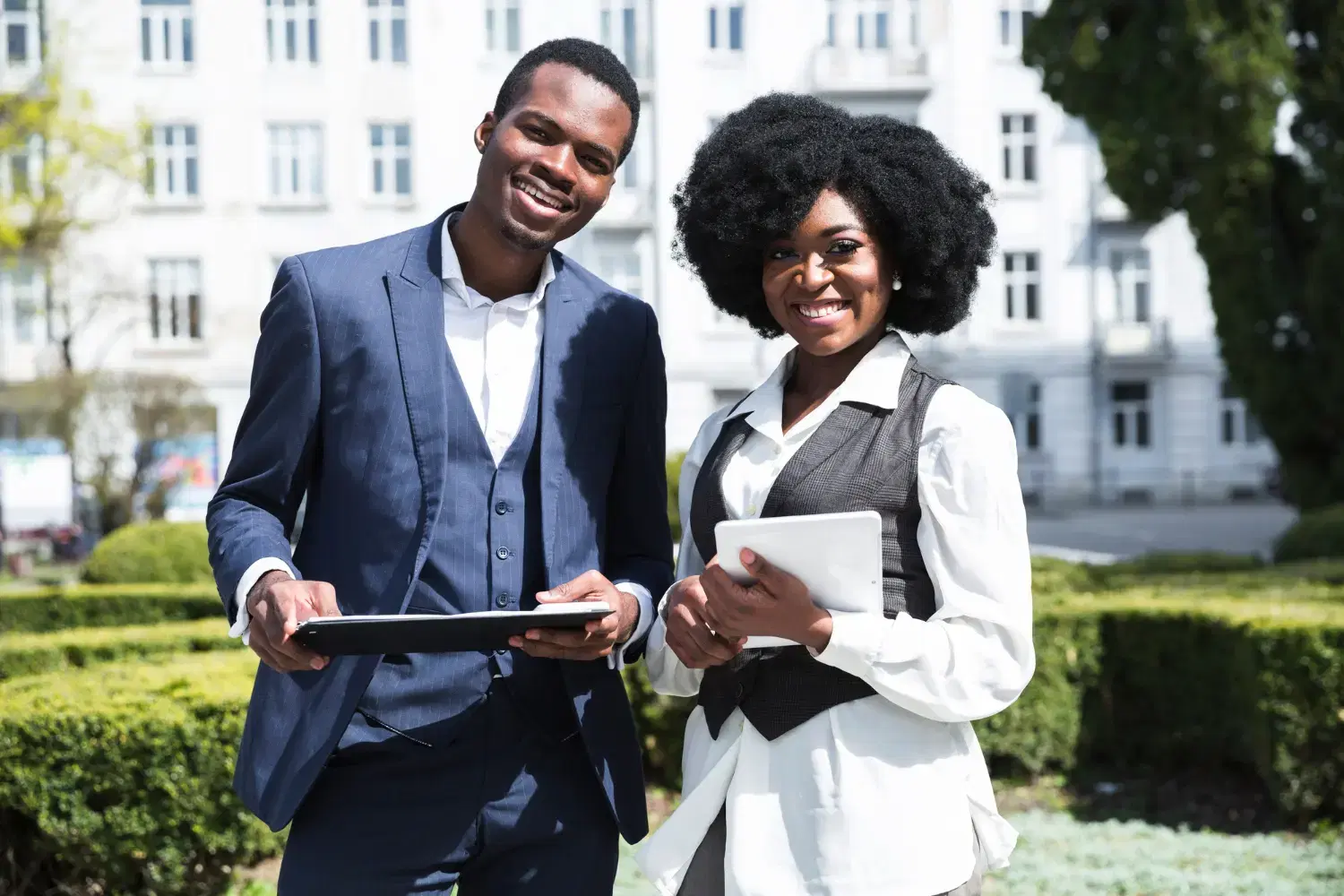 Avantages pour les Entreprises et Institutions
